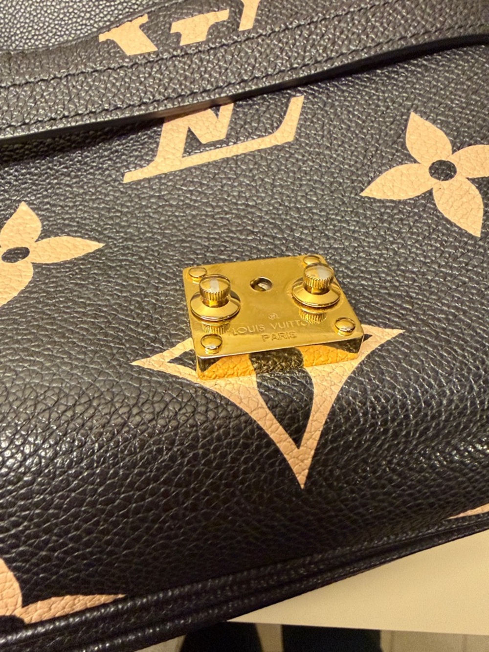 Louis Vuitton Pochette Métis crossbody purse - Picture 11 of 14